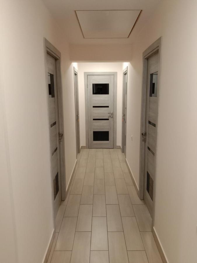 105 Apartment Khmelʼnytsʼkyy Екстериор снимка