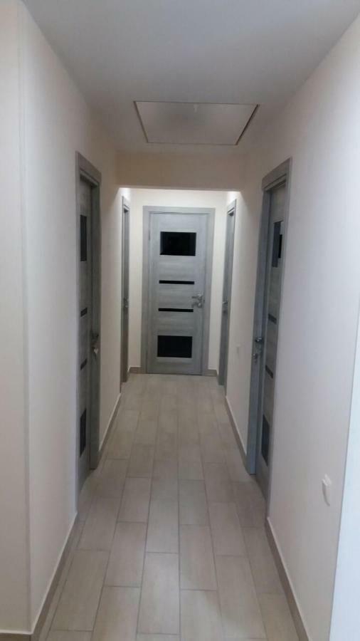 105 Apartment Khmelʼnytsʼkyy Екстериор снимка