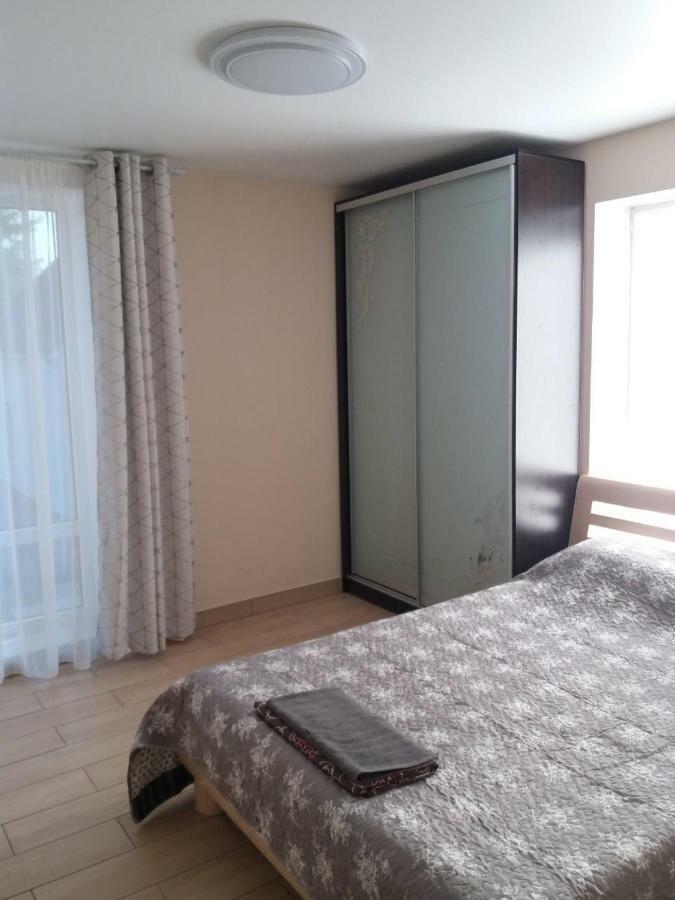 105 Apartment Khmelʼnytsʼkyy Екстериор снимка
